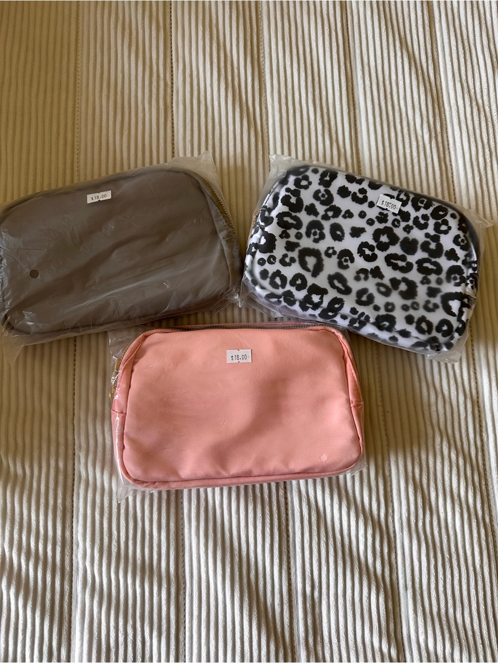 New Women’s Multi Crossbody Lot - Soft Zip Case